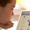Seis cosas que las mujeres hacen en Facebook y que los hombres no pueden soportar