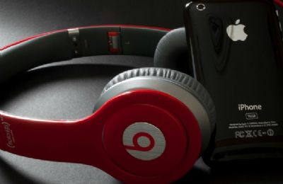 Apple compra la marca de auriculares Beats por 3.000 millones de dólares 